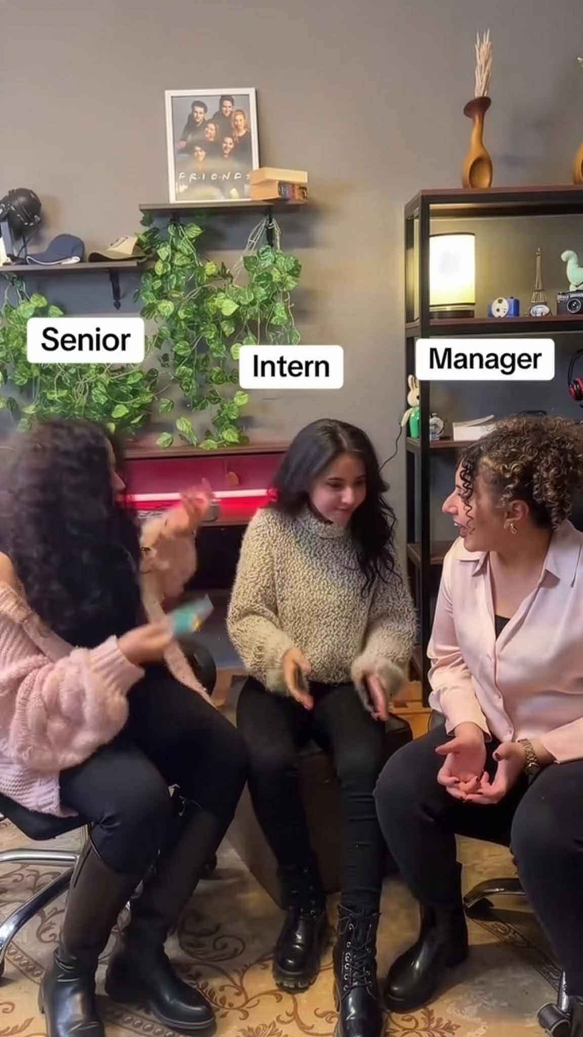 فريق Optiiimum داخل المكتب — Inside the Optiiimum office